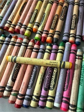 Crayola Assorted Crayons Bundle - Multi Color